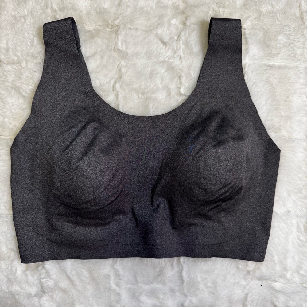Feather Bra Gray Size Medium Seamless Everyday Comfort Sewn In Cups NWT